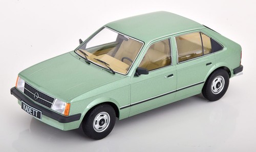 Triple opel kadett d - 1:18,