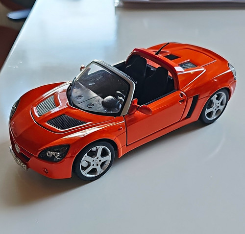 Maisto opel speedster - maisto,