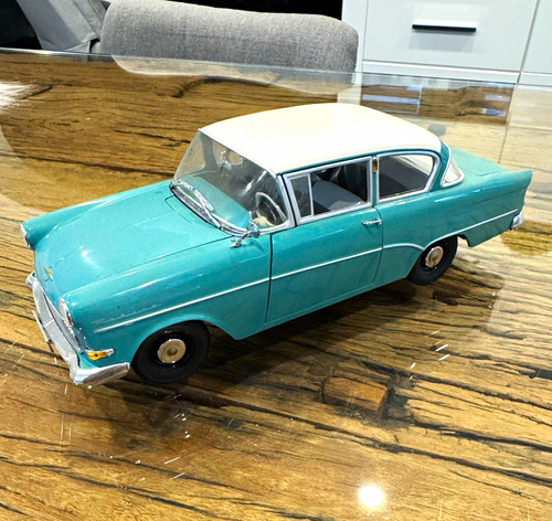 Minichamps opel rekord - 1:18,